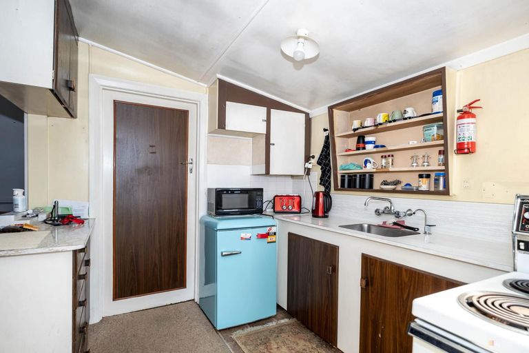 Photo of property in 28 Leonard Street, Waimate, 7924