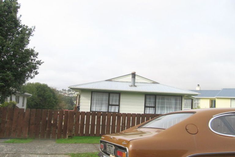 Photo of property in 28 Beaumaris Crescent, Ascot Park, Porirua, 5024