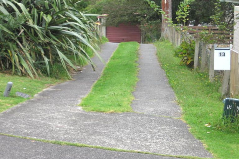 Photo of property in 13 Tawavale Crescent, Totara Vale, Auckland, 0629