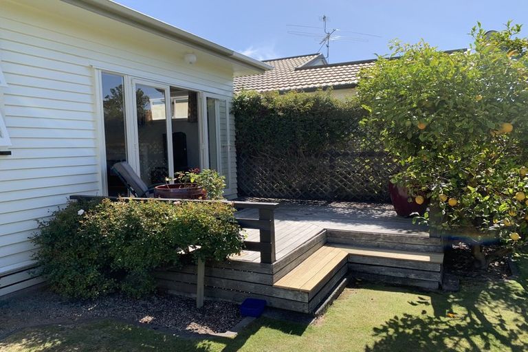 Photo of property in 21 Lincoln Avenue, Epuni, Lower Hutt, 5011