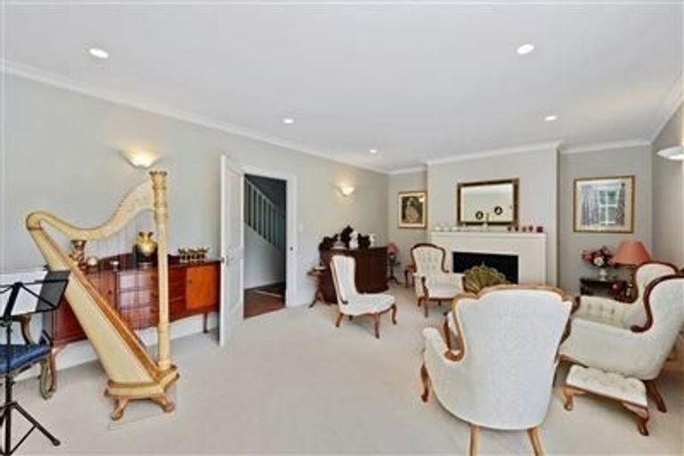 Photo of property in 12 Makora Street, Fendalton, Christchurch, 8041