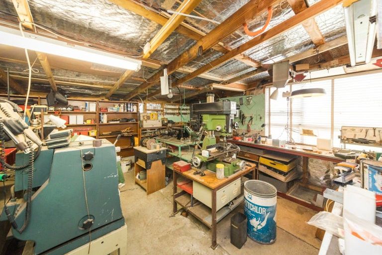 Photo of property in 660b Roberts Line, Kelvin Grove, Palmerston North, 4470