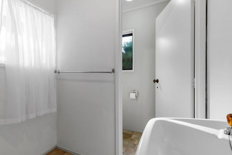 Photo of property in 64 Shepherd Road, Waipahihi, Taupo, 3330