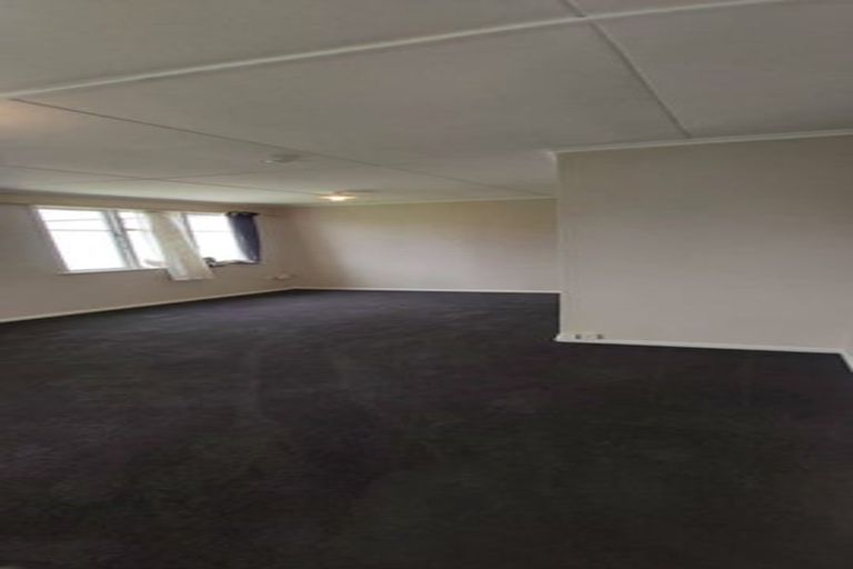 Photo of property in 2 Antrim Place, Hokowhitu, Palmerston North, 4410