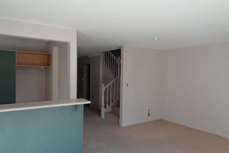 Photo of property in 8/103 Swanson Road, Henderson, Auckland, 0610