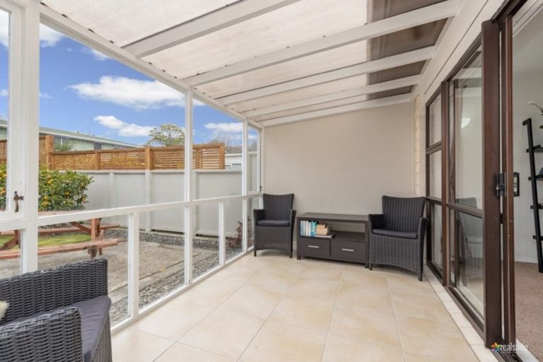 Photo of property in 1/22 Henry Street, Ebdentown, Upper Hutt, 5018