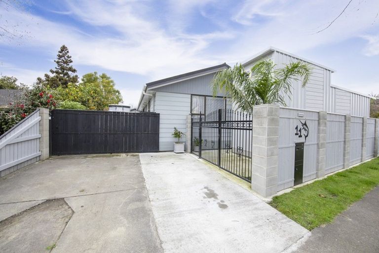 Photo of property in 1/11 Hetley Crescent, Taradale, Napier, 4112