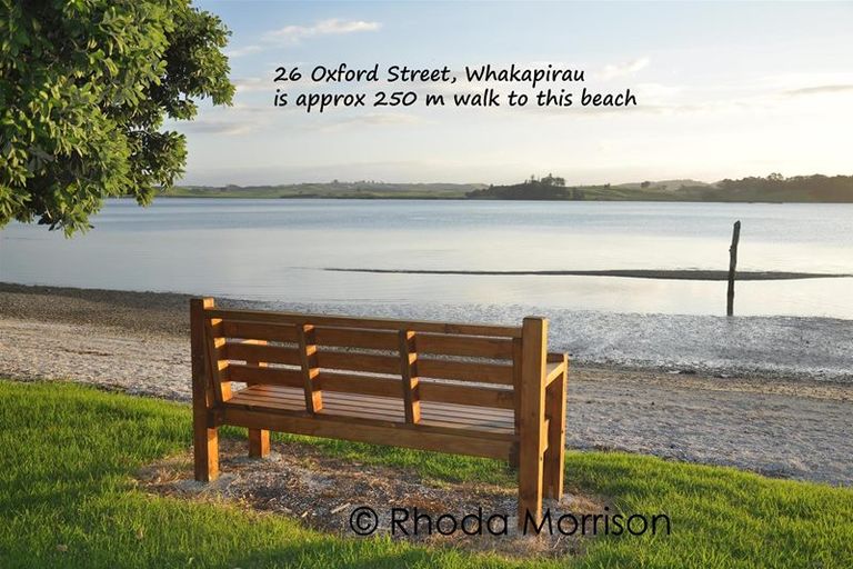 Photo of property in 26 Oxford Street, Whakapirau, 0583