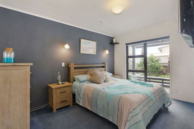 Photo of property in 14 Litchfield Place, Clarks Beach, 2122