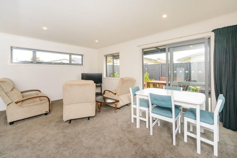 Photo of property in 52a Weston Avenue, Roslyn, Palmerston North, 4414