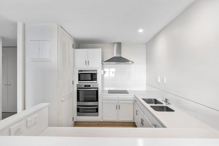 Photo of property in 15/34 Waiwera Place, Waiwera, Orewa, 0994