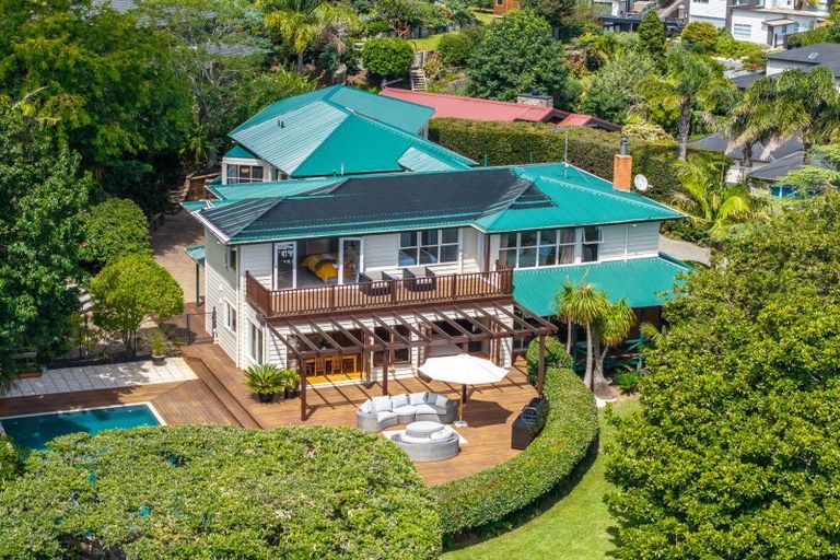 Photo of property in 188 Mellons Bay Road, Mellons Bay, Auckland, 2014