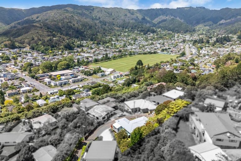 Photo of property in 75 Logie Street, Stokes Valley, Lower Hutt, 5019