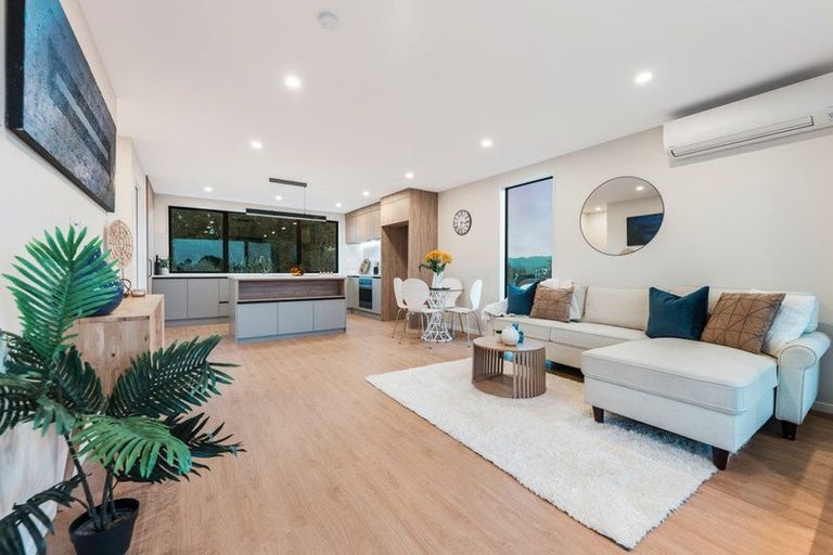 Photo of property in 4202e Great North Road, Glendene, Auckland, 0602