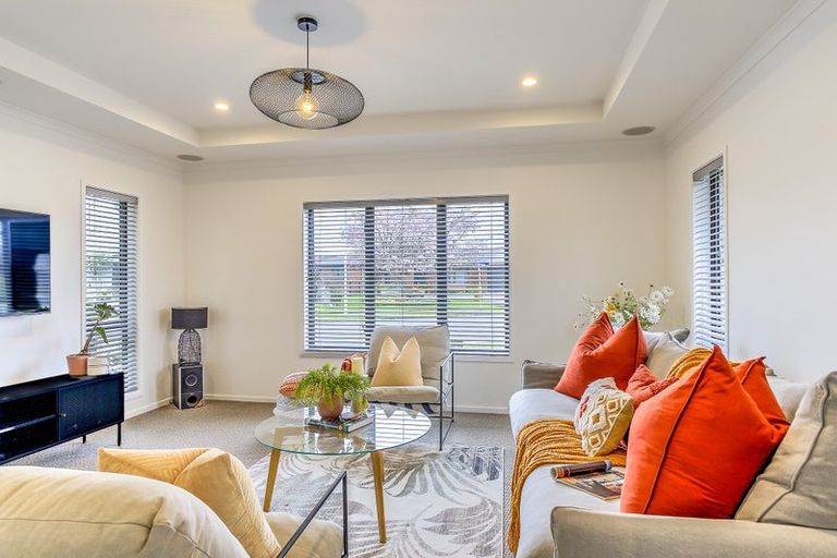 Photo of property in 2 Mosslea Court, Rototuna North, Hamilton, 3210