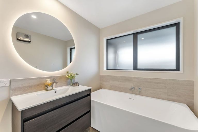 Photo of property in 8 Cam Mill Place, Rangiora, 7400