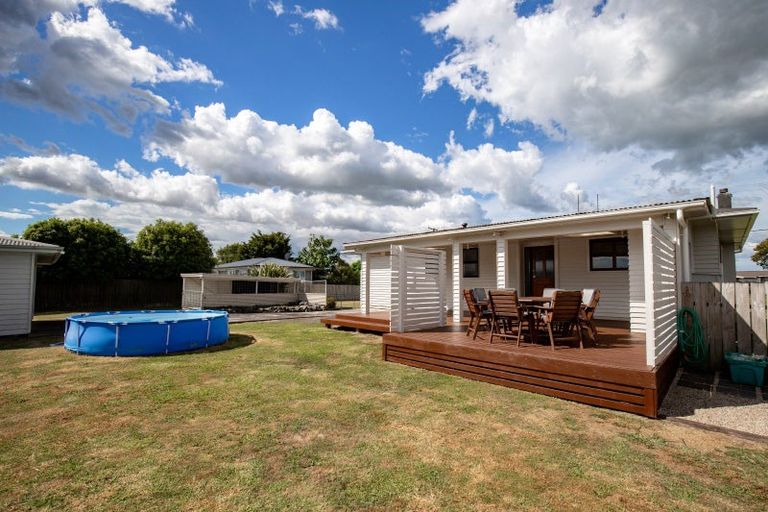 Photo of property in 65 Pipiroa Road, Ngatea, 3503