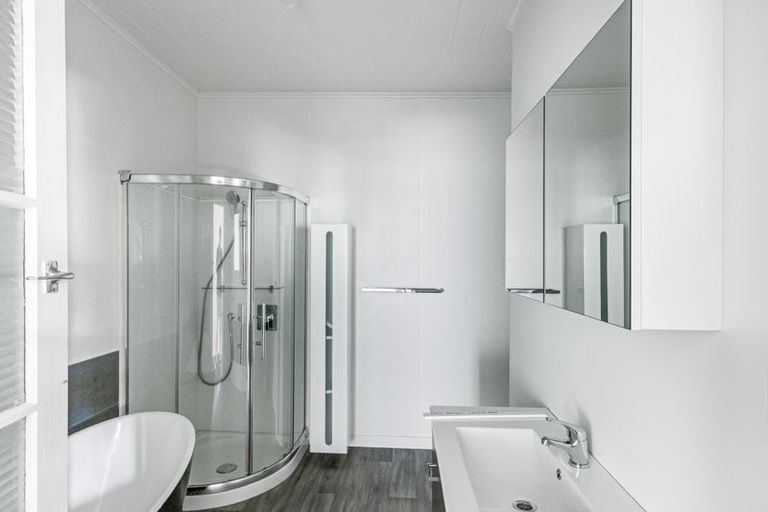 Photo of property in 62 Romilly Street, Westport, 7825