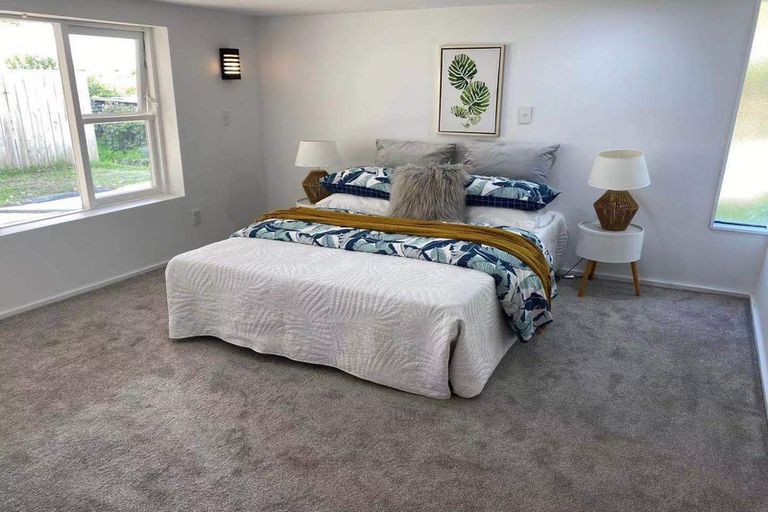 Photo of property in 48 Gladstone Road, Northcote, Auckland, 0627