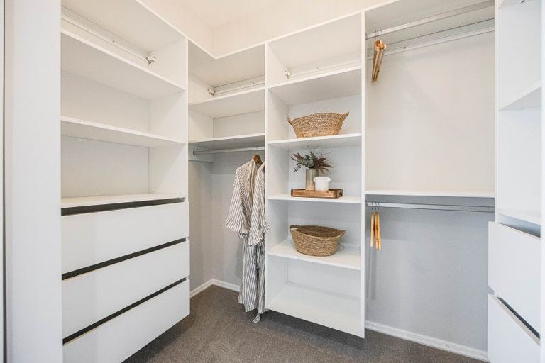 Photo of property in 106 Metoriti Crescent, Karaka, 2124