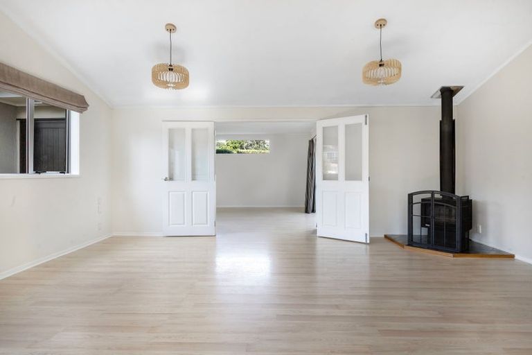 Photo of property in 9 Ambury Place, Merrilands, New Plymouth, 4312