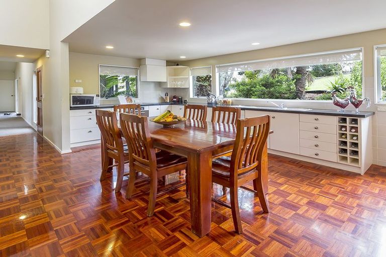 Photo of property in 7 Wades Road, Whitford, Howick, 2571