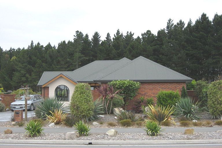 Photo of property in 530 Bower Avenue, Parklands, Christchurch, 8083