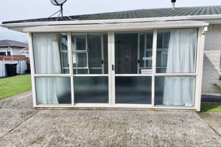 Photo of property in 2 Hill Court, Awapuni, Palmerston North, 4412