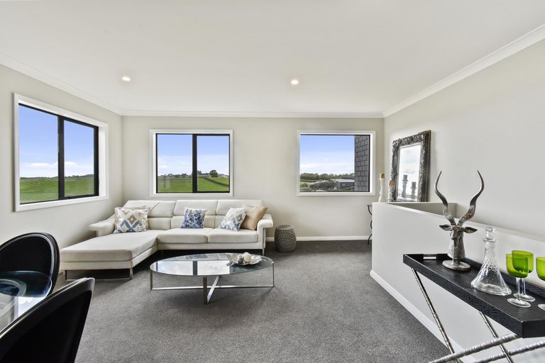 Photo of property in 135 Isabella Drive, Pukekohe, 2120
