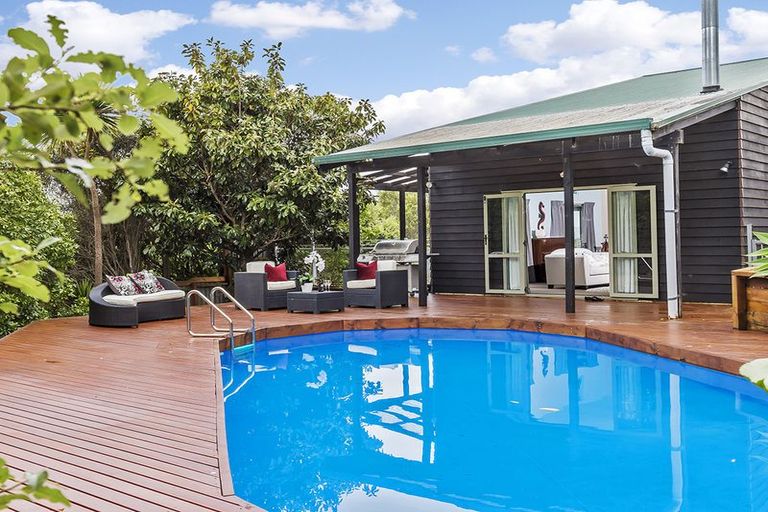 Photo of property in 7 Wades Road, Whitford, Howick, 2571