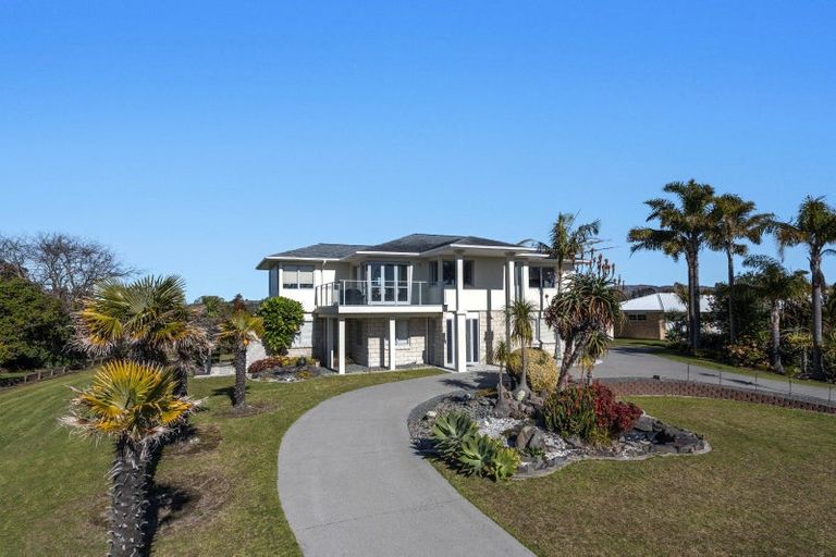 Photo of property in 26 Ohiwa Parade, Ohope, 3121