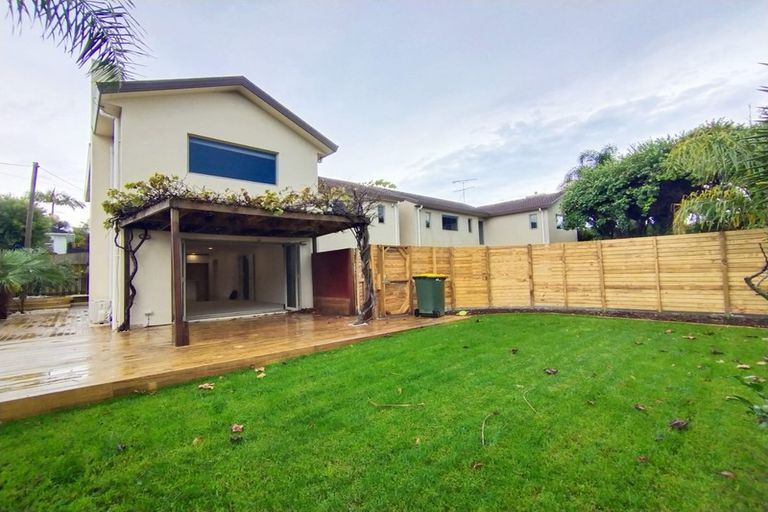 Photo of property in 123a Nile Road, Milford, Auckland, 0620