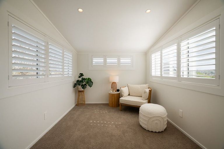 Photo of property in 2/6 Marsh Avenue, Forrest Hill, Auckland, 0620