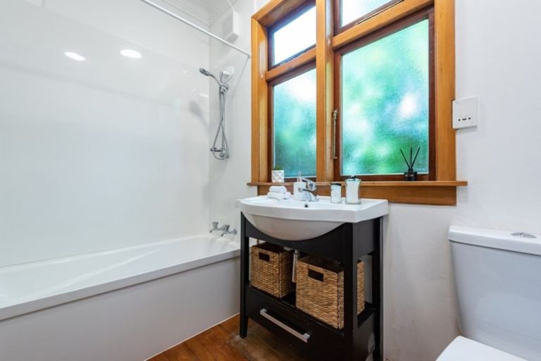 Photo of property in 28 Rangoon Street, Khandallah, Wellington, 6035