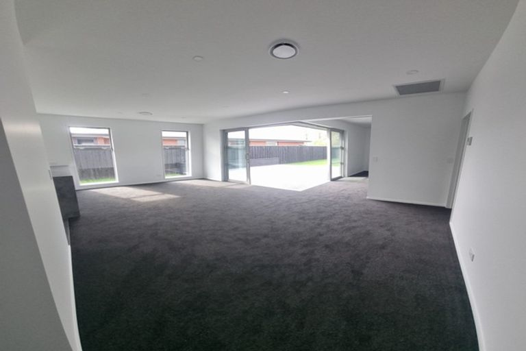 Photo of property in 15 Broadlands Drive, Rolleston, 7614