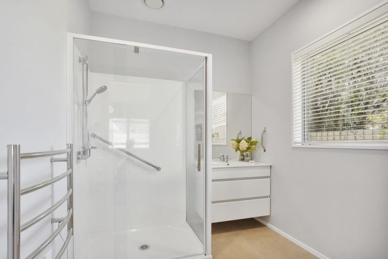 Photo of property in 8 Winton Street, St Albans, Christchurch, 8014