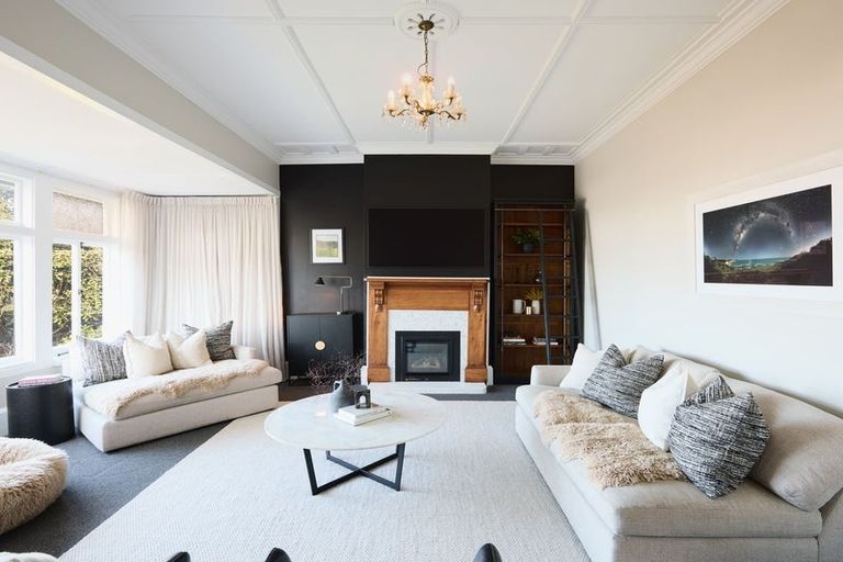 Photo of property in 10 Cobden Road, Bluff Hill, Napier, 4110