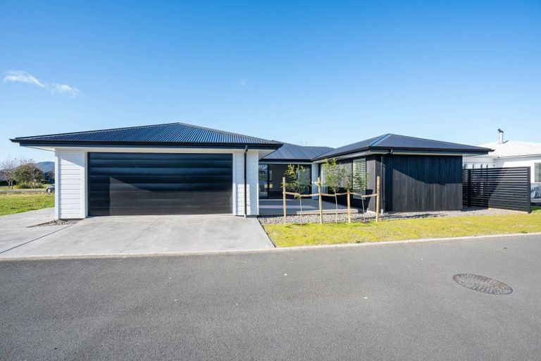 Photo of property in 16 Maison Way, Rangatira Park, Taupo, 3330