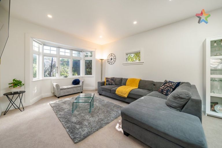 Photo of property in 44 Norton Park Avenue, Fairfield, Lower Hutt, 5011