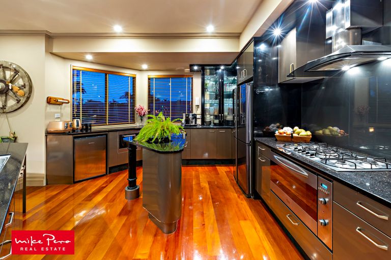 Photo of property in 54 Keywella Drive, Conifer Grove, Takanini, 2112