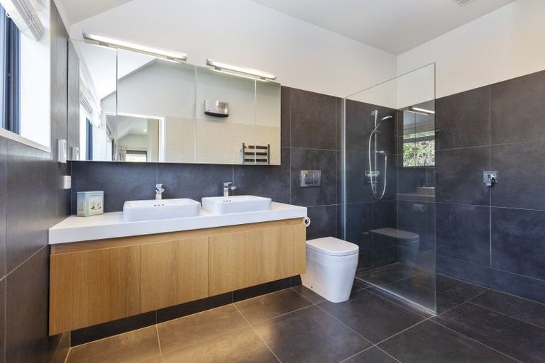 Photo of property in 30b Jacksons Road, Merivale, Christchurch, 8014