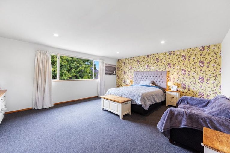 Photo of property in 4 Boonwood Close, Westmorland, Christchurch, 8025