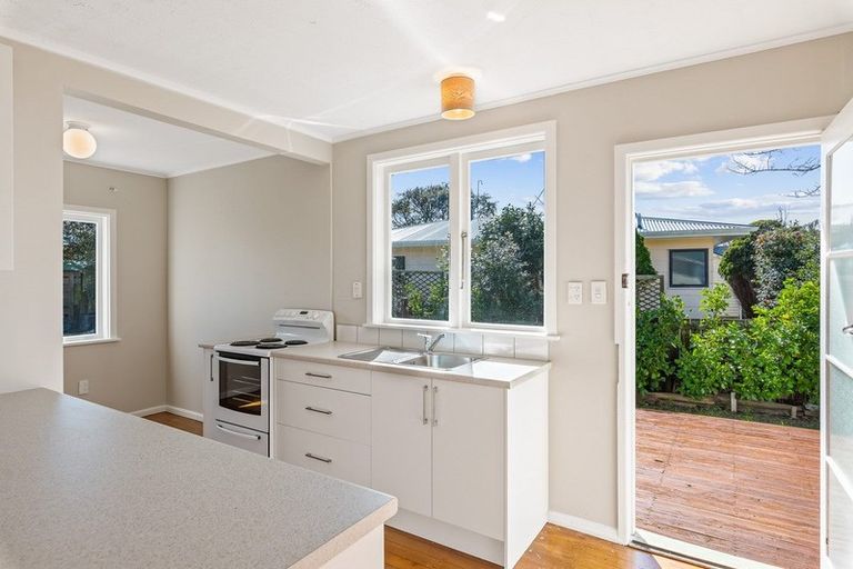 Photo of property in 30 Anaru Street, Raumati Beach, Paraparaumu, 5032