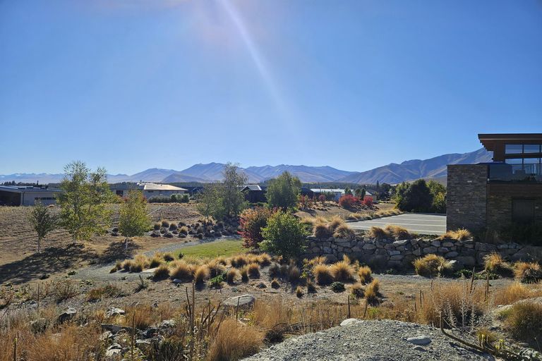 Photo of property in 18 Mistake Drive, Lake Tekapo, 7999