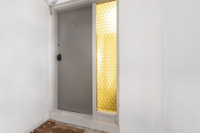 Photo of property in 61c Mortimer Terrace, Brooklyn, Wellington, 6021