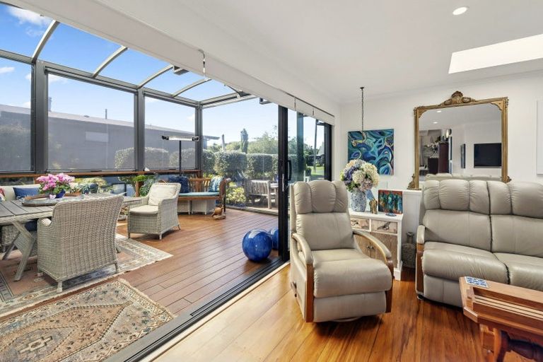 Photo of property in 9 Gillies Avenue, Taupo, 3330