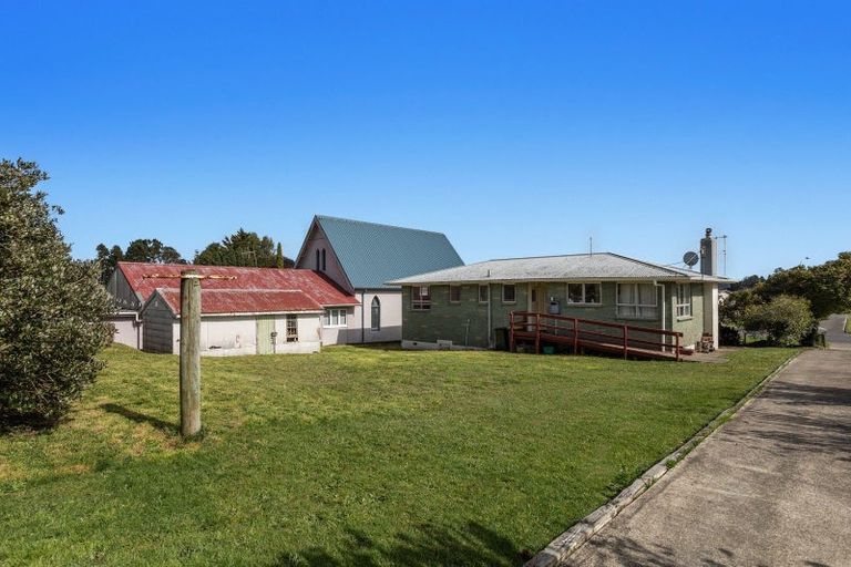 Photo of property in 12 Howell Road, Taneatua, 3123