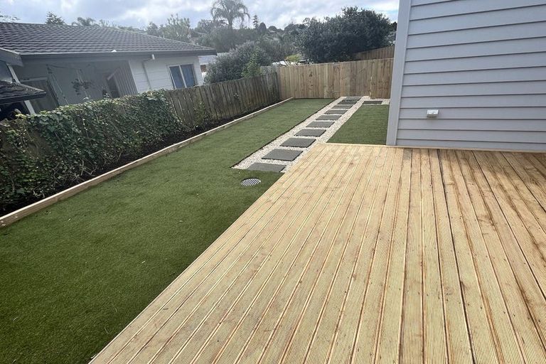 Photo of property in 28b Halberg Street, Glenfield, Auckland, 0629