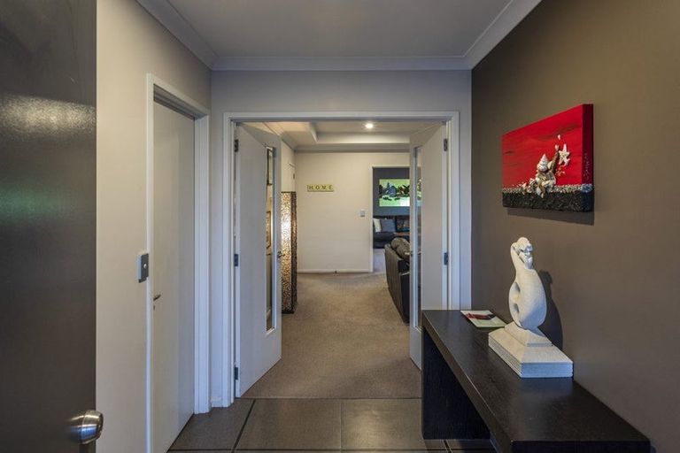 Photo of property in 12 Westpark Drive, Burnside, Christchurch, 8053