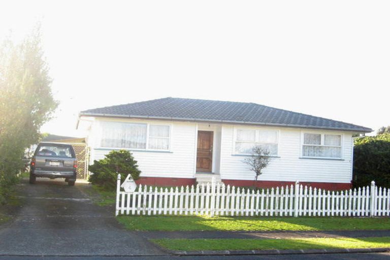 Photo of property in 4 Beeston Crescent, Manurewa, Auckland, 2102